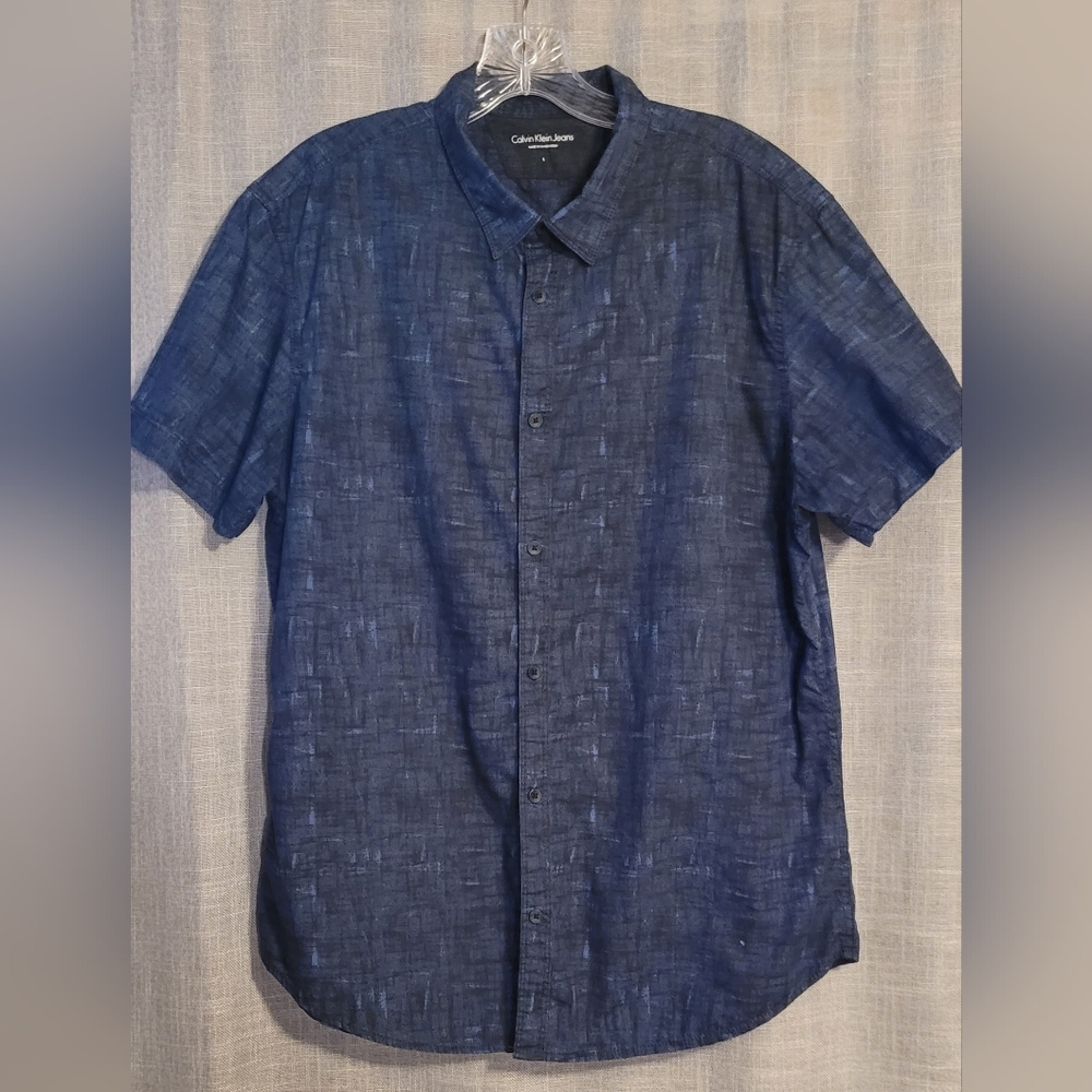 Calvin Klein Men's Dark Blue Casual Shirt